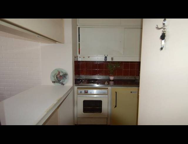 0 BEDROOM APARTMENT FOR SALE IN ORANJEZICHT